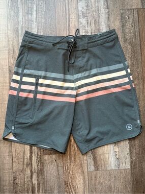 JETTY Men's Gray Striped Swim Trunks